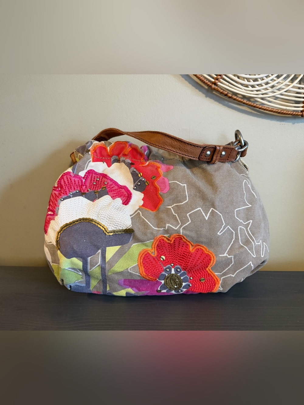 Fossil Vintage Y2K Floral Appliqué Canvas Shoulder Bag in Brown and Multicolor - Picture 2 of 14